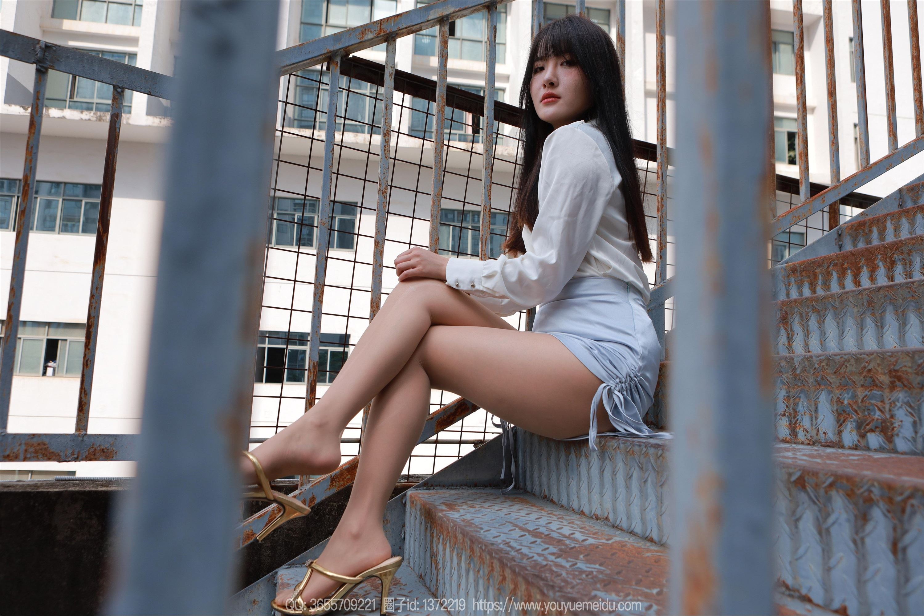 IESS异思趣向  2024.11.08 丝享家 1893 婉萍《蓝色短裙（上）》